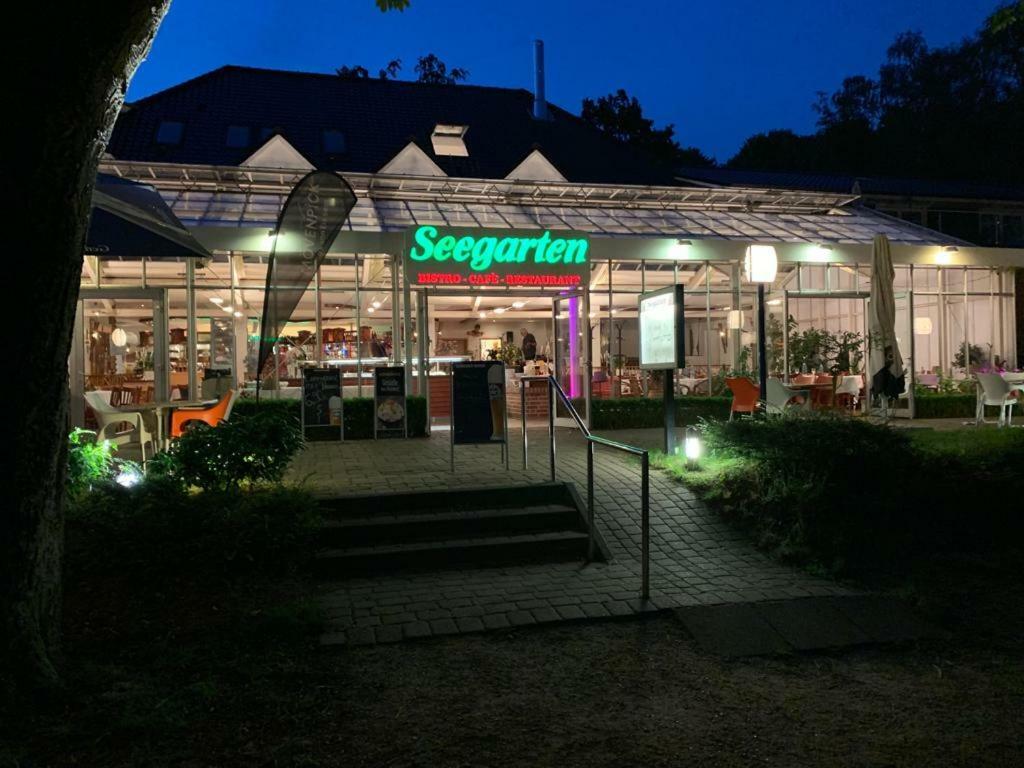 Hotel Seegarten Gmbh Barmstedt Екстериор снимка